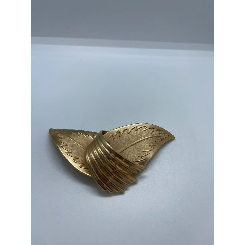 Signed CORO Pegasus Deco Gold Tone Leaf Pin or Bro